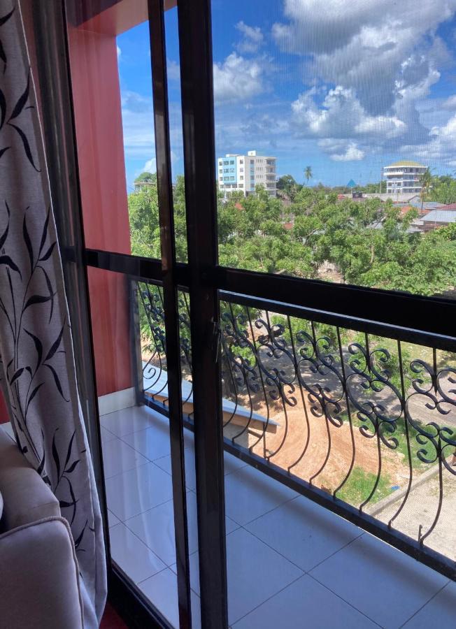 Thegatsbystyle By Jevas Apartamento Dar es Salaam Exterior foto